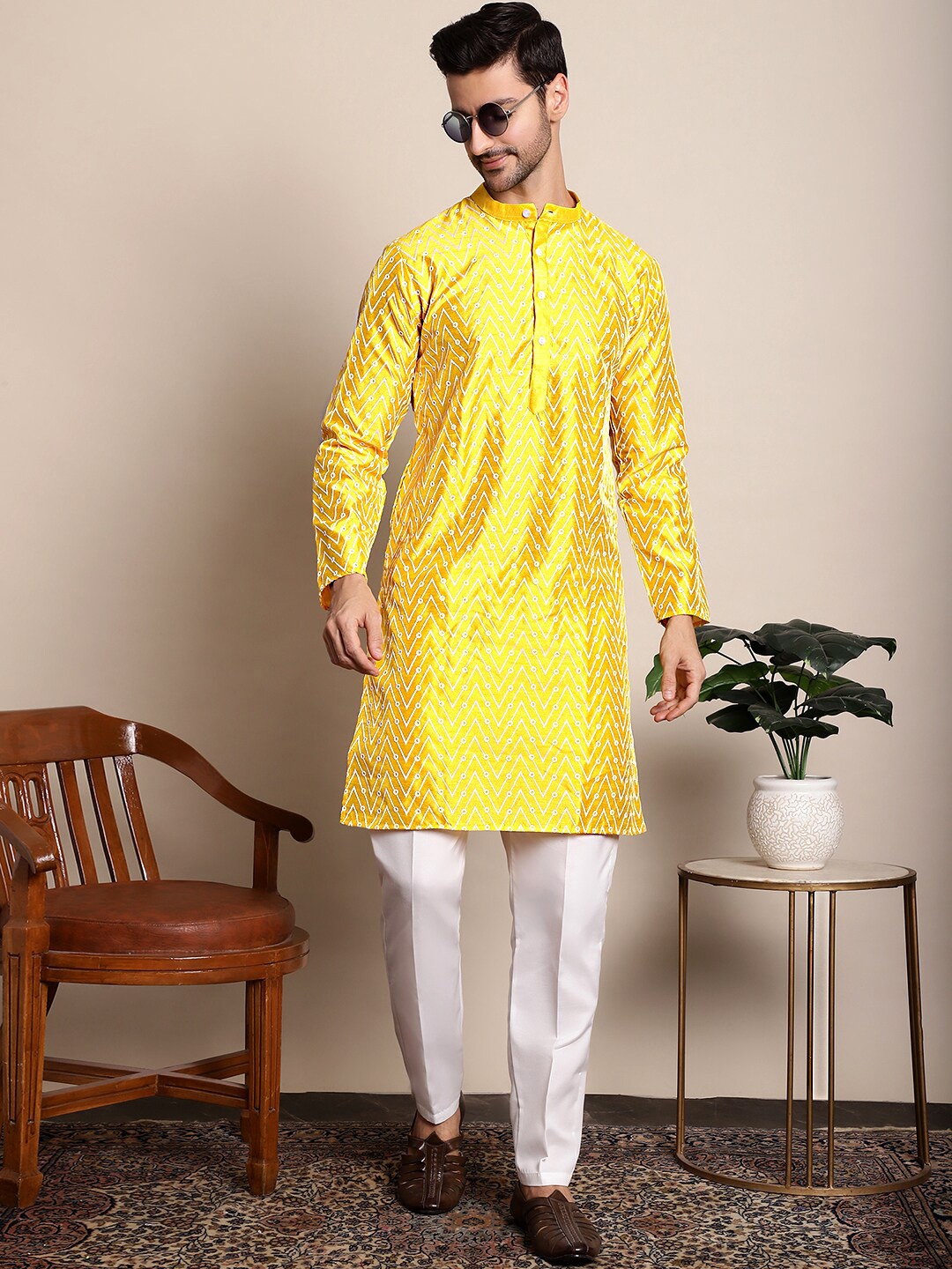 

Anouk Yellow Ethnic Motifs Embroidered Thread Work Straight Kurta With Pyjamas