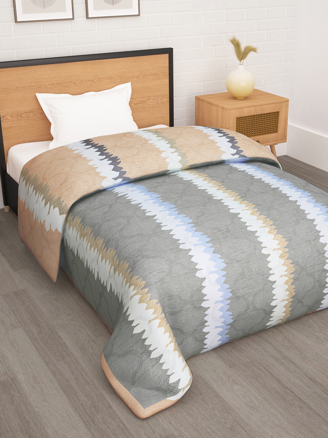 

Story@home Ac Room 180GSM Reversible Single Bed Comforter, Grey