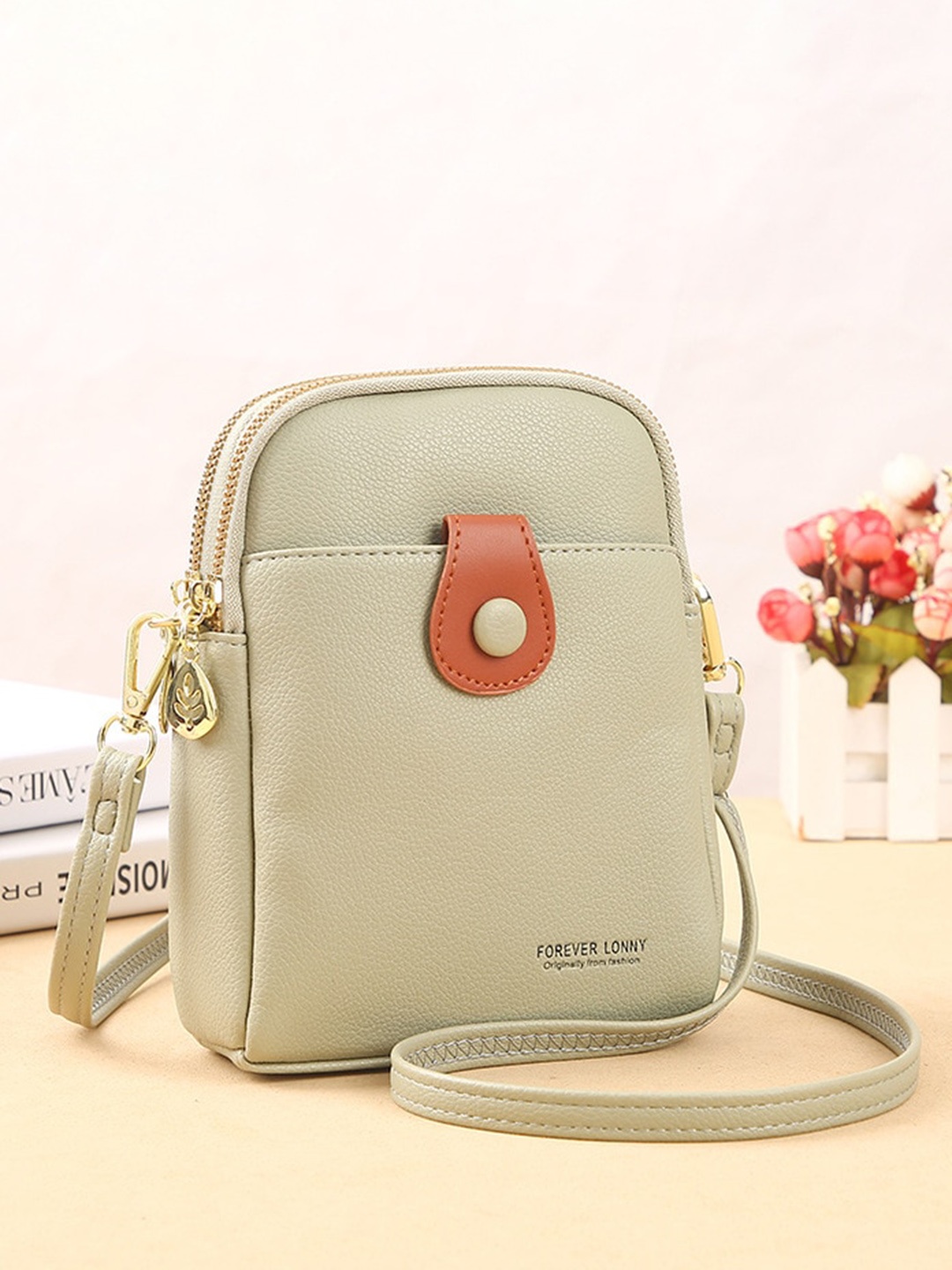 

Diva Dale Detachable Sling Strap PU Structured Sling Bag with Tasselled, Green