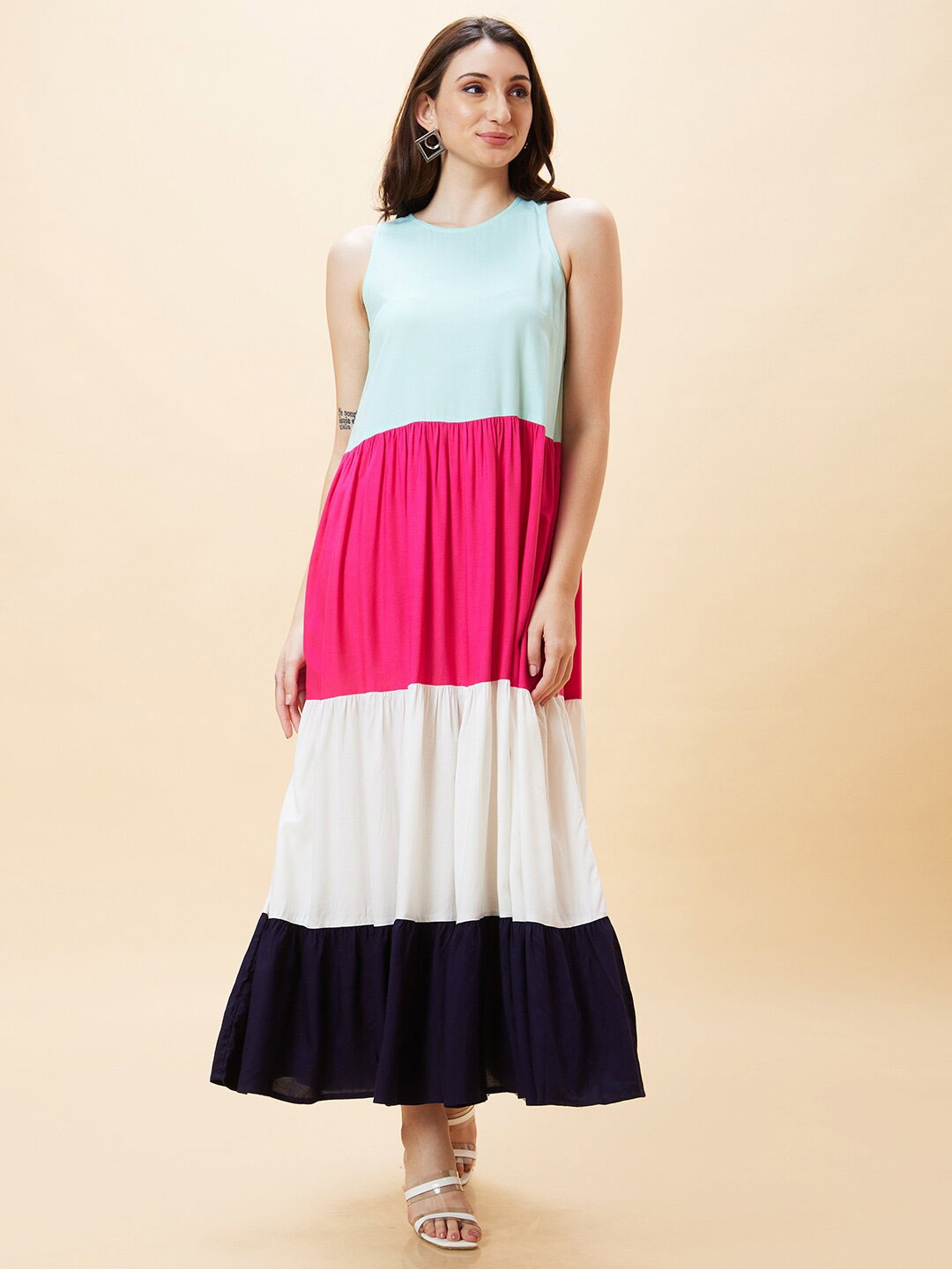 

Globus Pink Colourblocked Round Neck Sleeveless Gathered Tiered A-line Maxi Dress