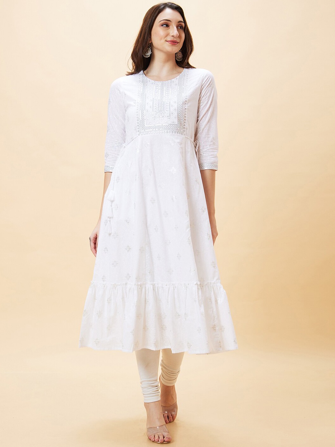 

Globus Ethnic Motifs Embroidered Sequinned Pure Cotton Kurta, White