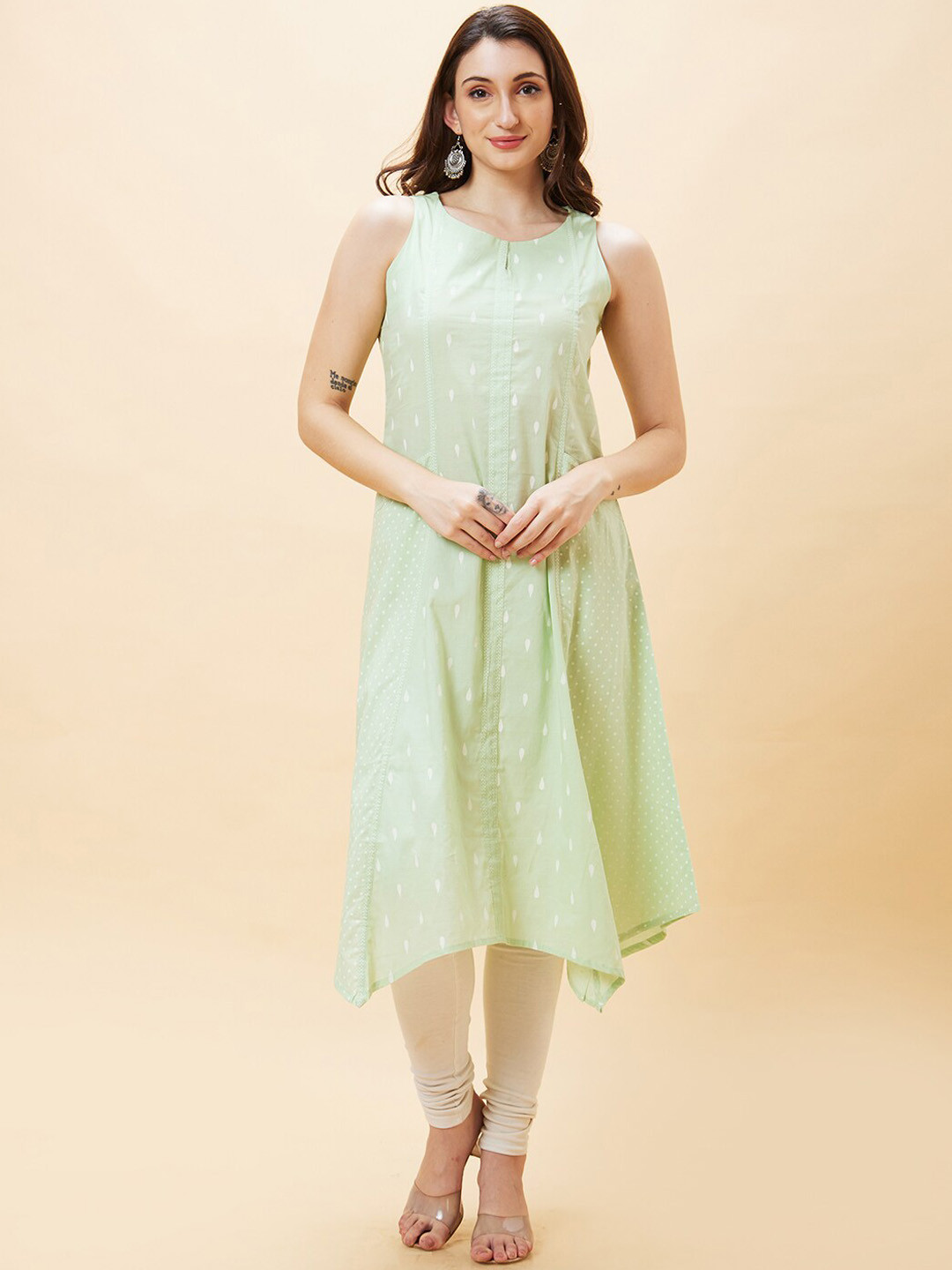 

Globus Printed Round Neck Pure Cotton Kurta, Green