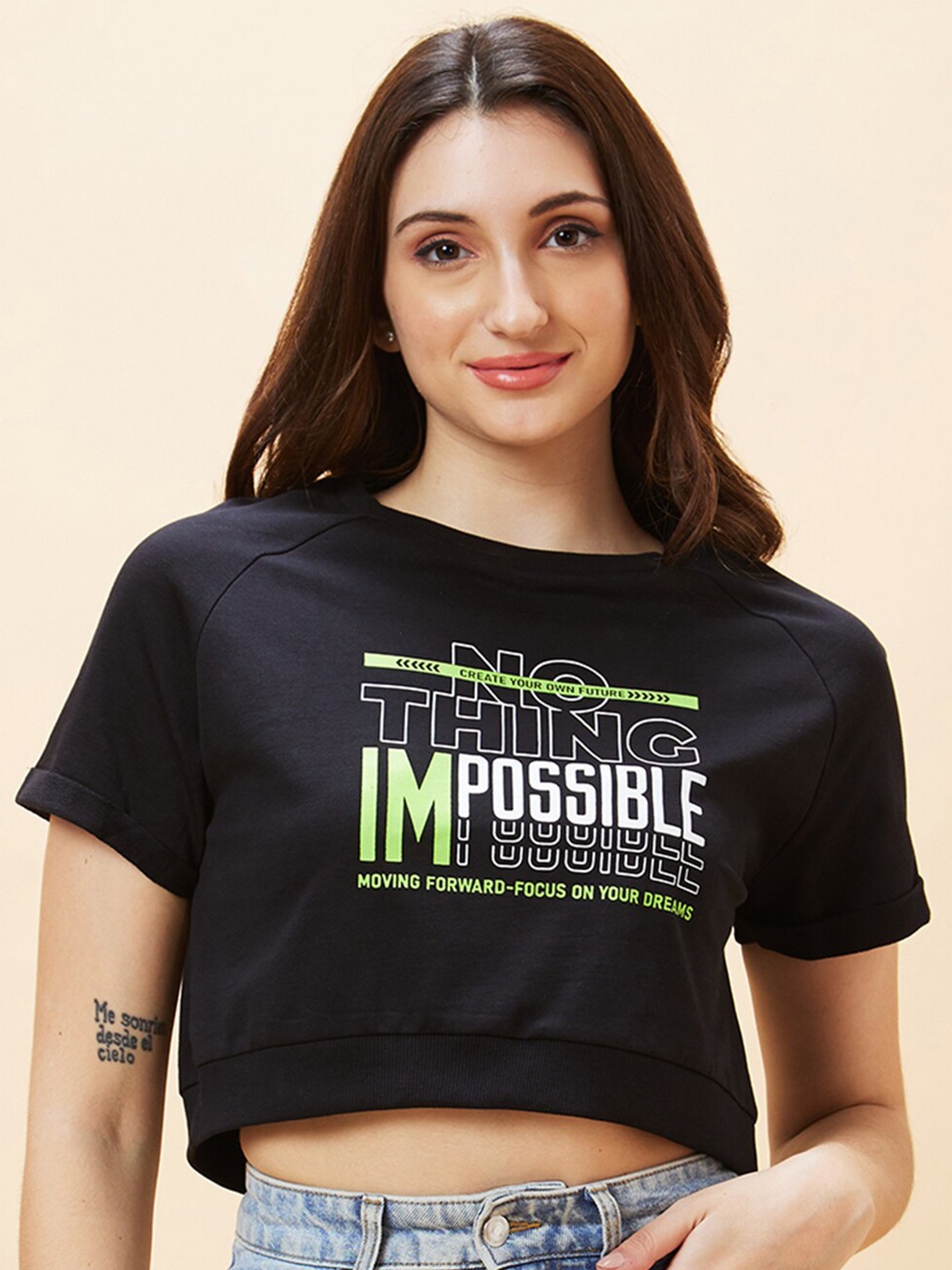 

Globus Black Typography Printed Raglan Sleeves Pure Cotton Crop Top