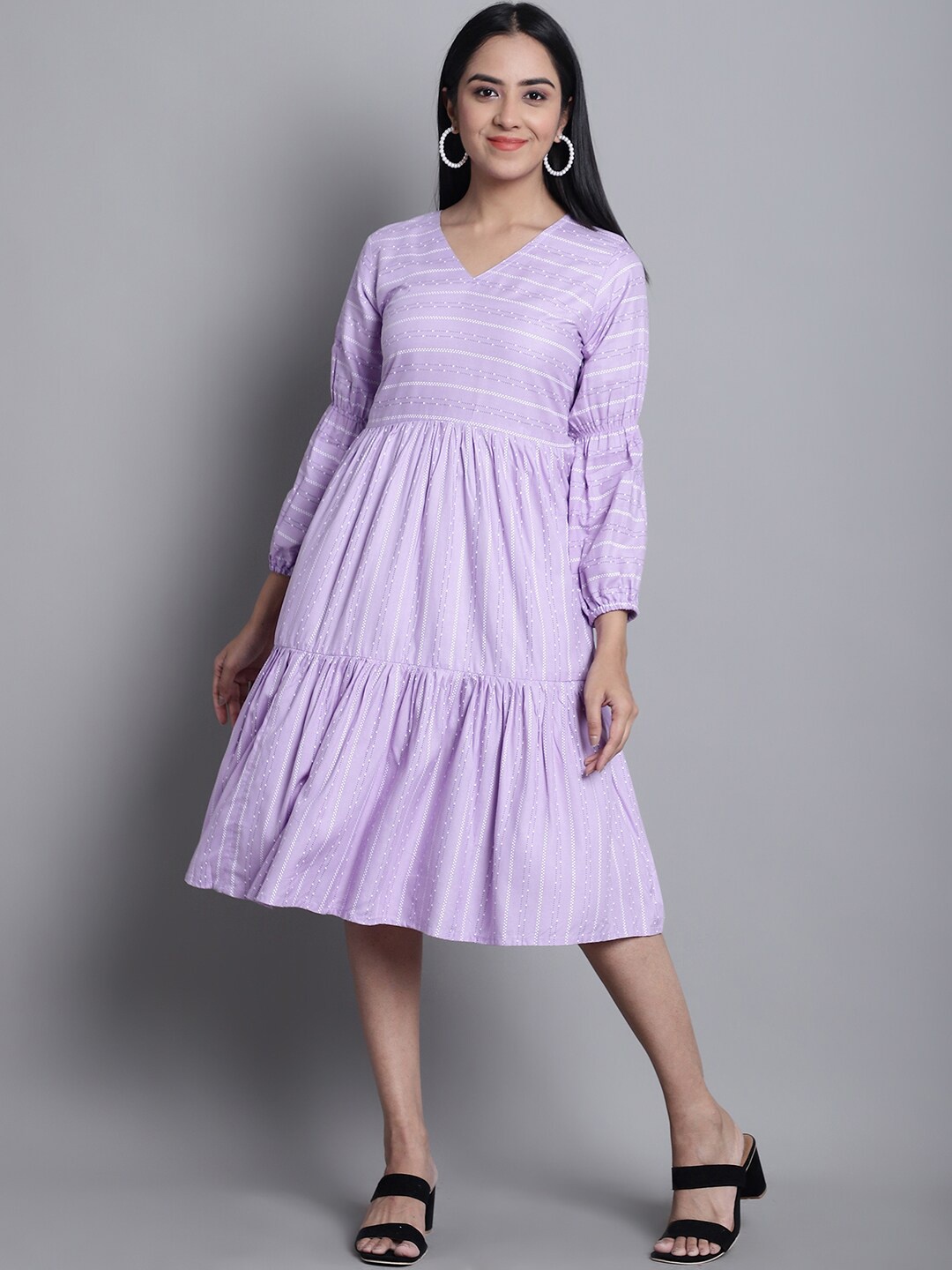 

Enchanted Drapes Geometric Printed Puffed Sleeves Pure Cotton Fit & Flare Midi Dress, Lavender