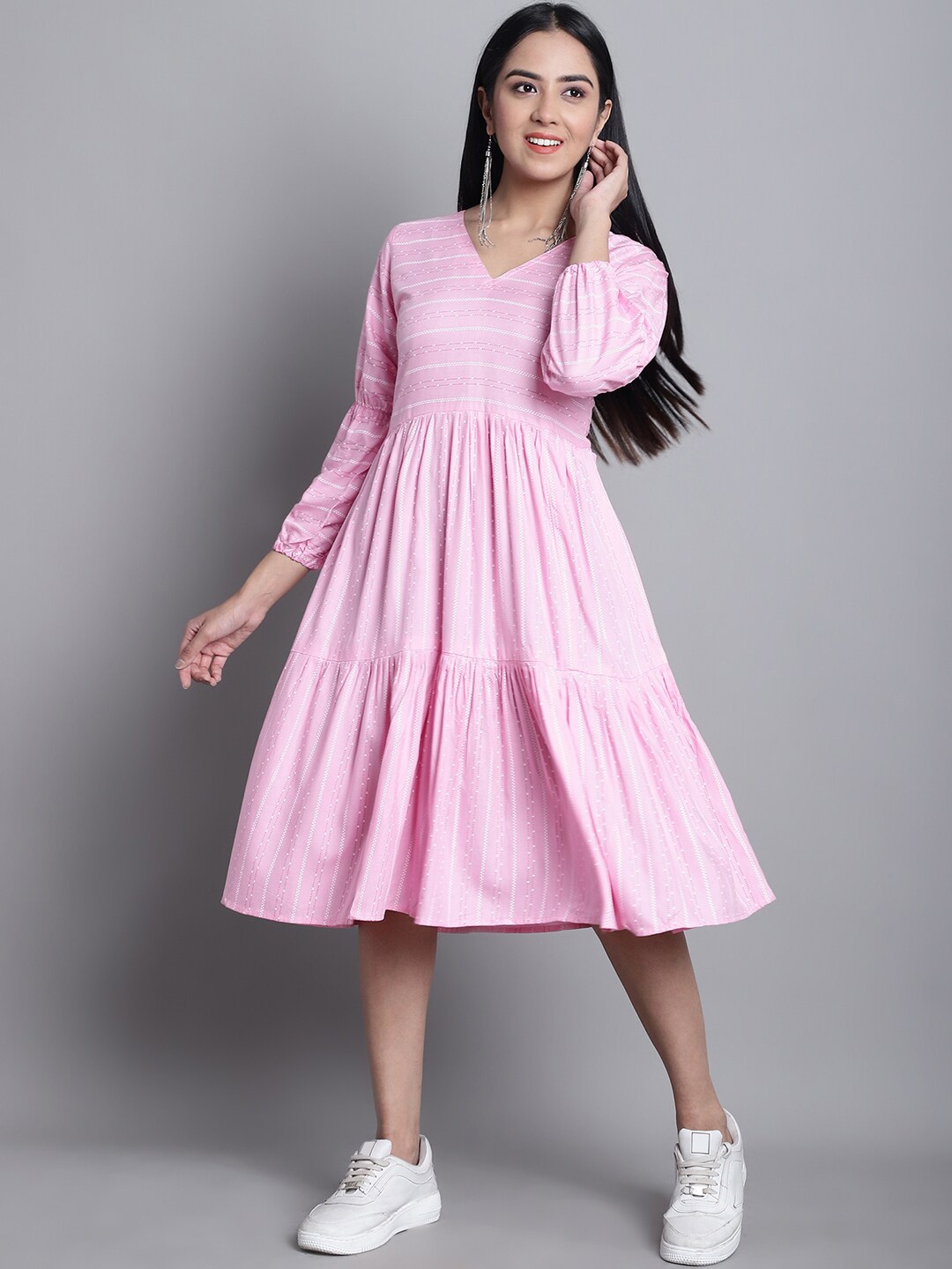 

Enchanted Drapes Geometric Printed Puffed Sleeves Pure Cotton Fit & Flare Midi Dress, Pink