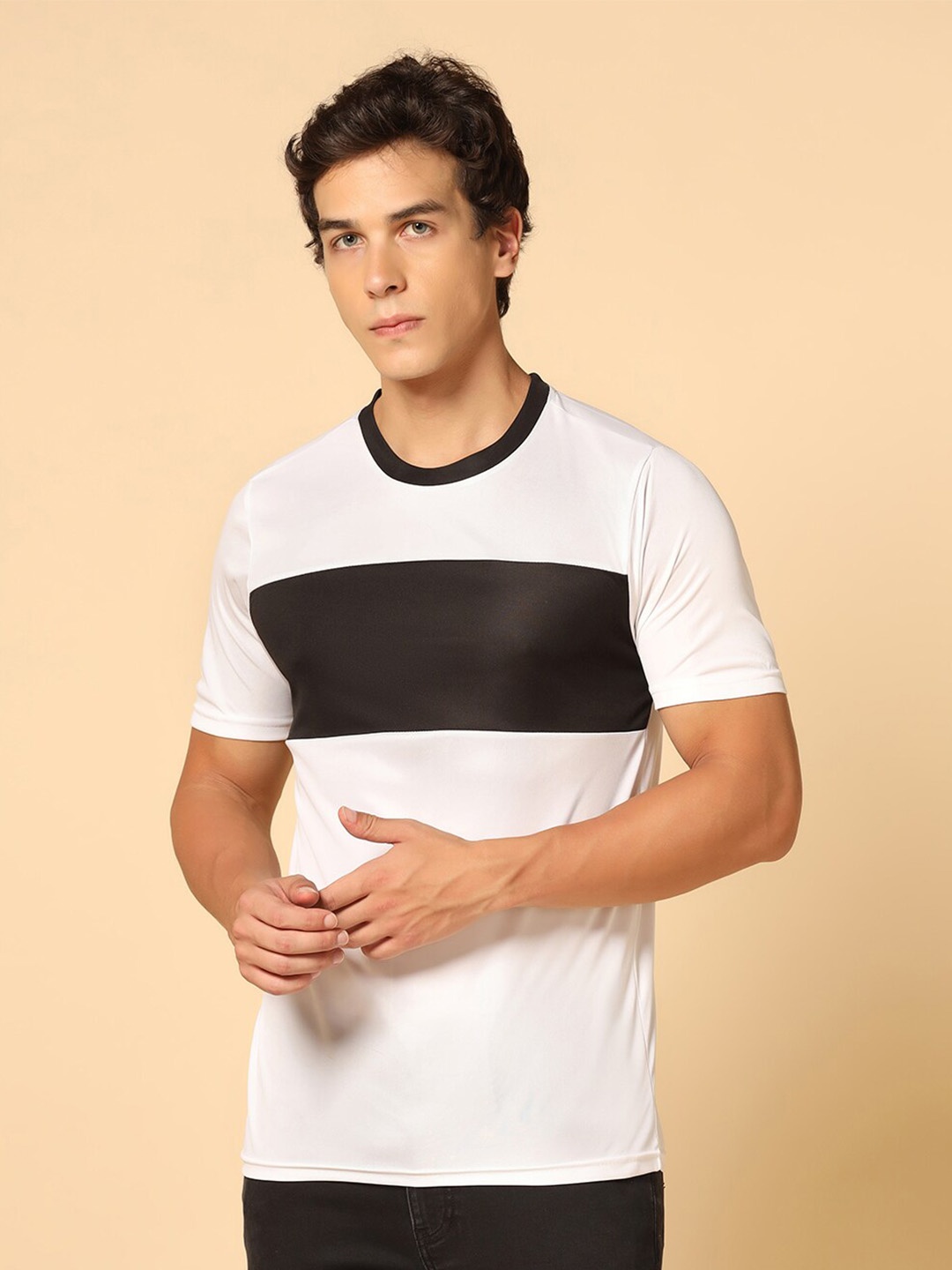 

INKKR Colourblocked Round Neck T-shirt, White