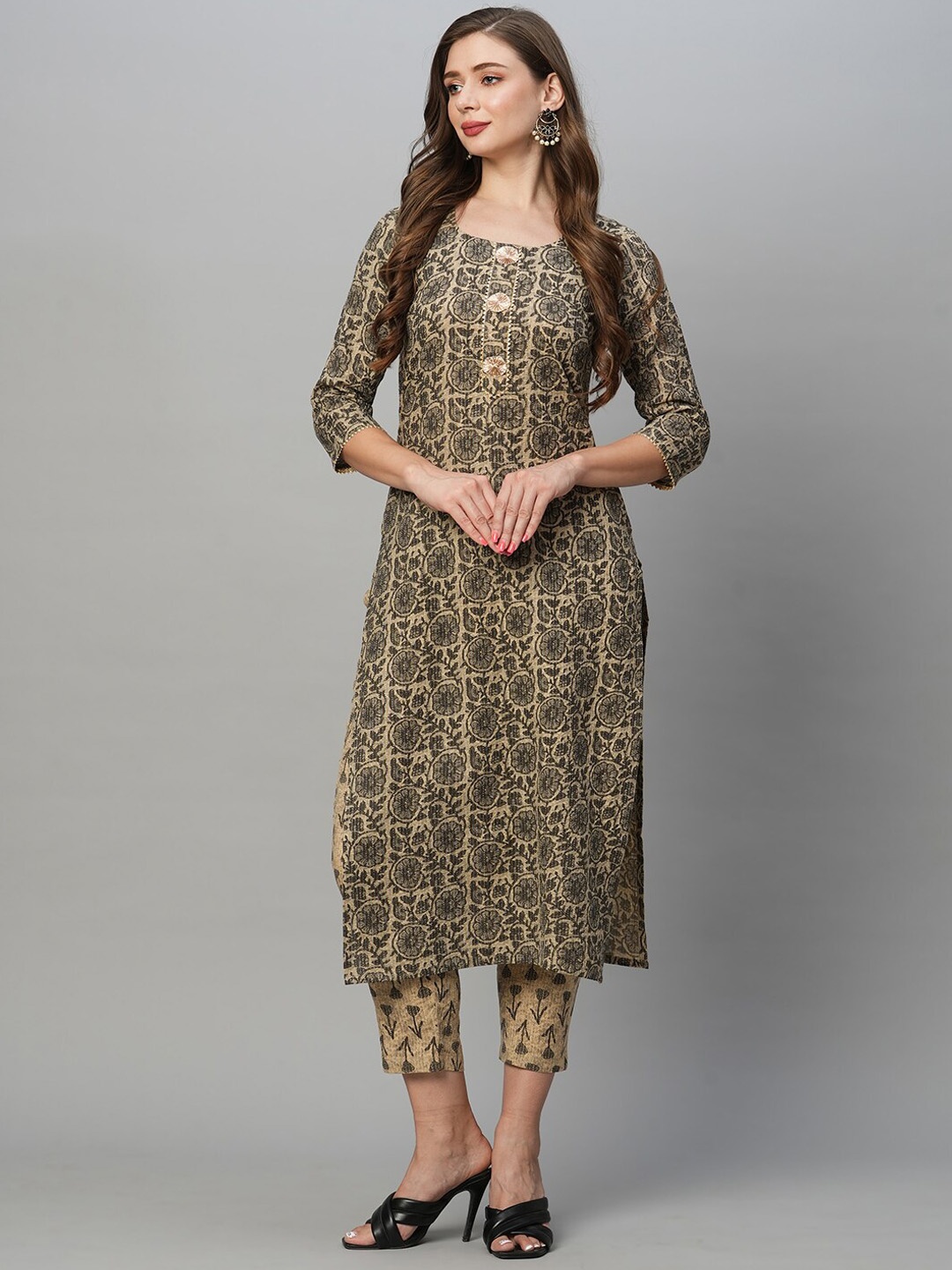 

KALINI Floral Printed Regular Gotta Patti Kurta With Trousers, Beige