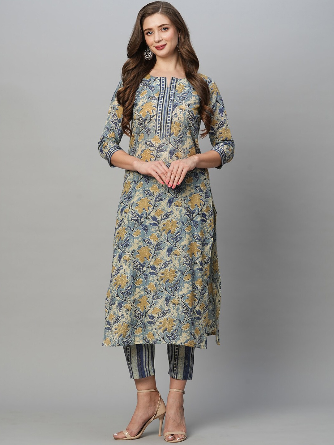 

KALINI Floral Printed Regular Kurta With Trousers, Blue