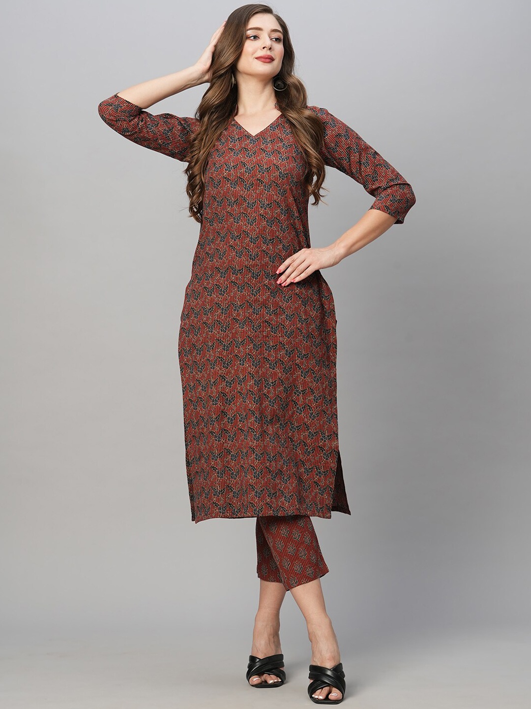 

KALINI Floral Printed Thread Work Straight Kurta With Trousers, Maroon