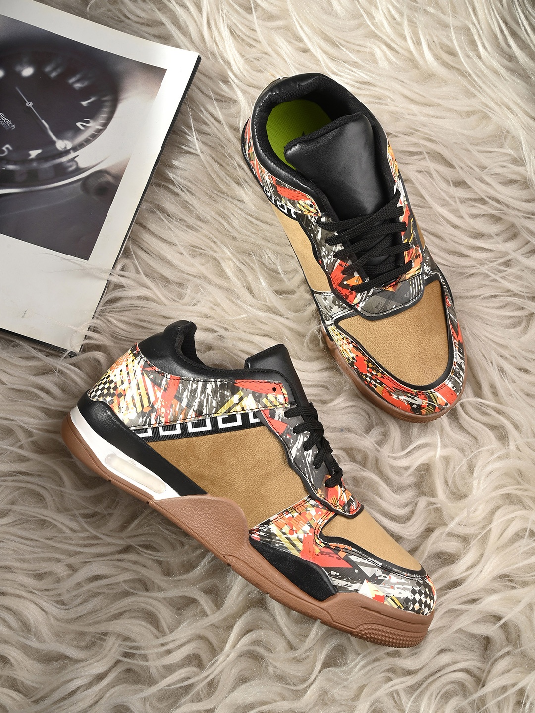 

Woakers Men Printed Waterproof Lining Sneakers, Brown