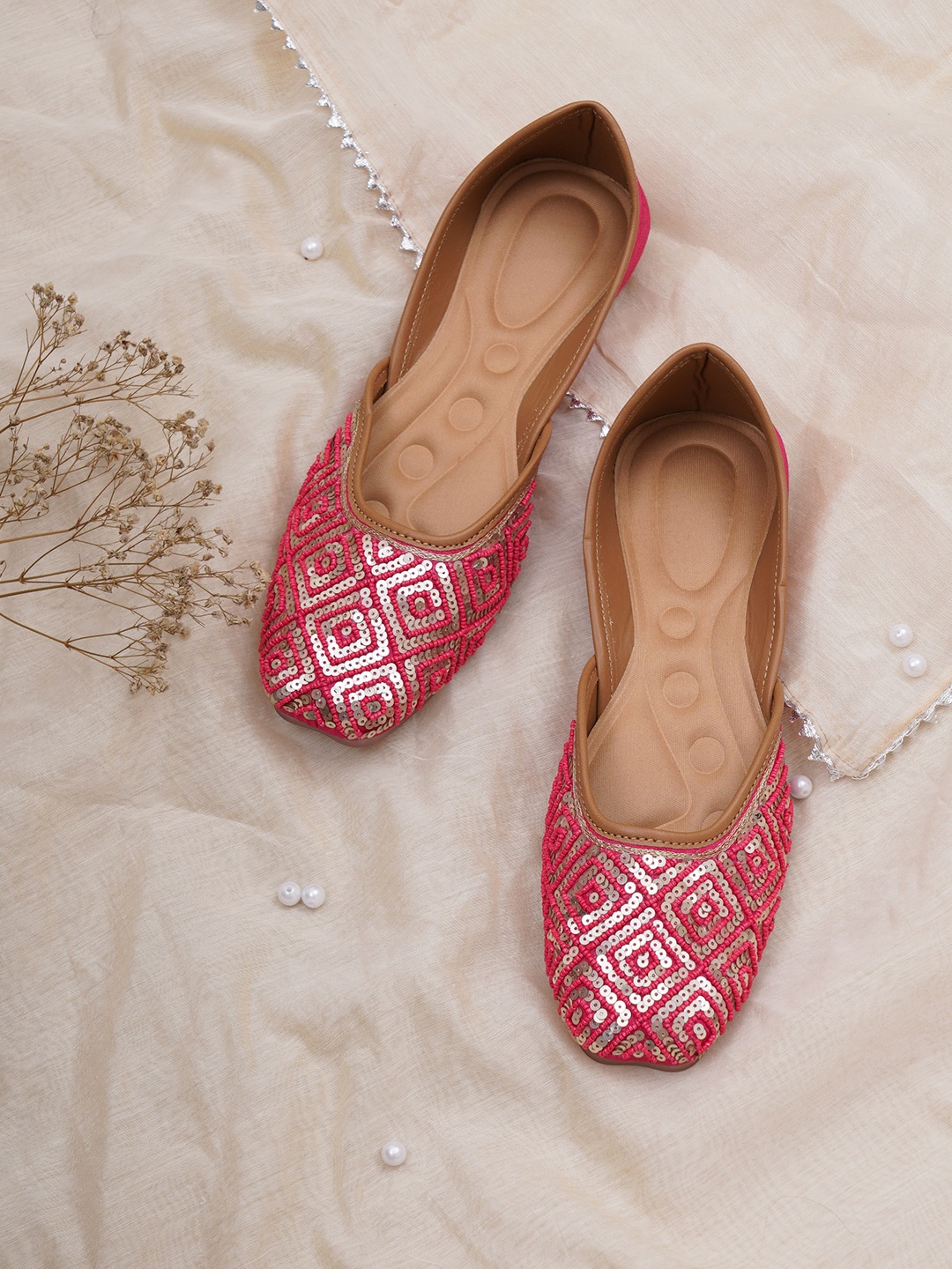 

HASTEN Ethnic Embellished Square Toe Fabric Mojaris, Pink