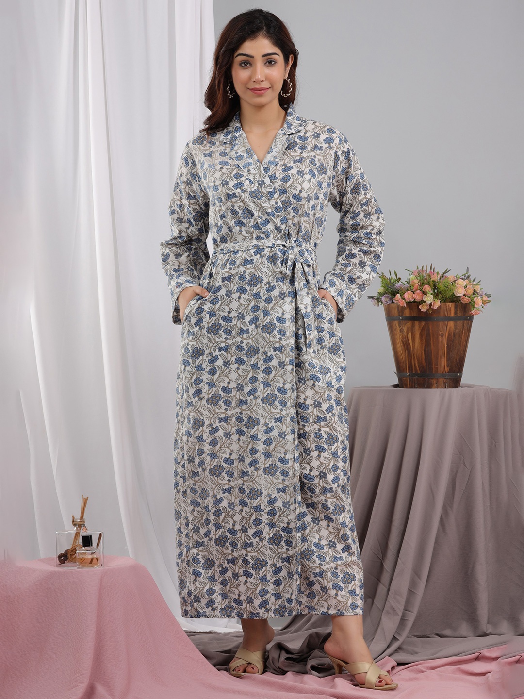 

FEATHERS CLOSET Floral Printed Pure Cotton Maxi Lounge Wear Robe, White