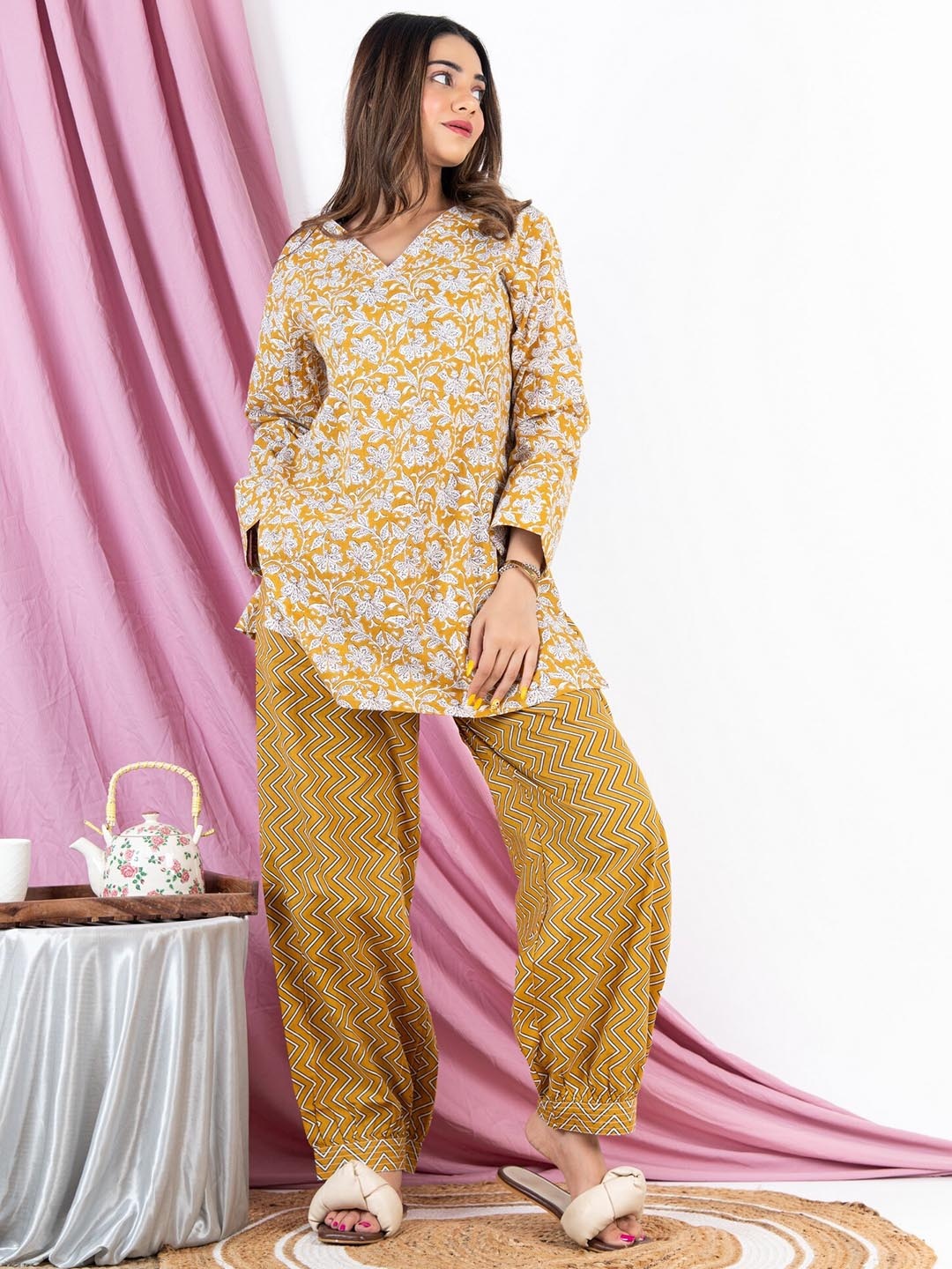

FEATHERS CLOSET Floral Printed Pure Cotton Night suit, Mustard
