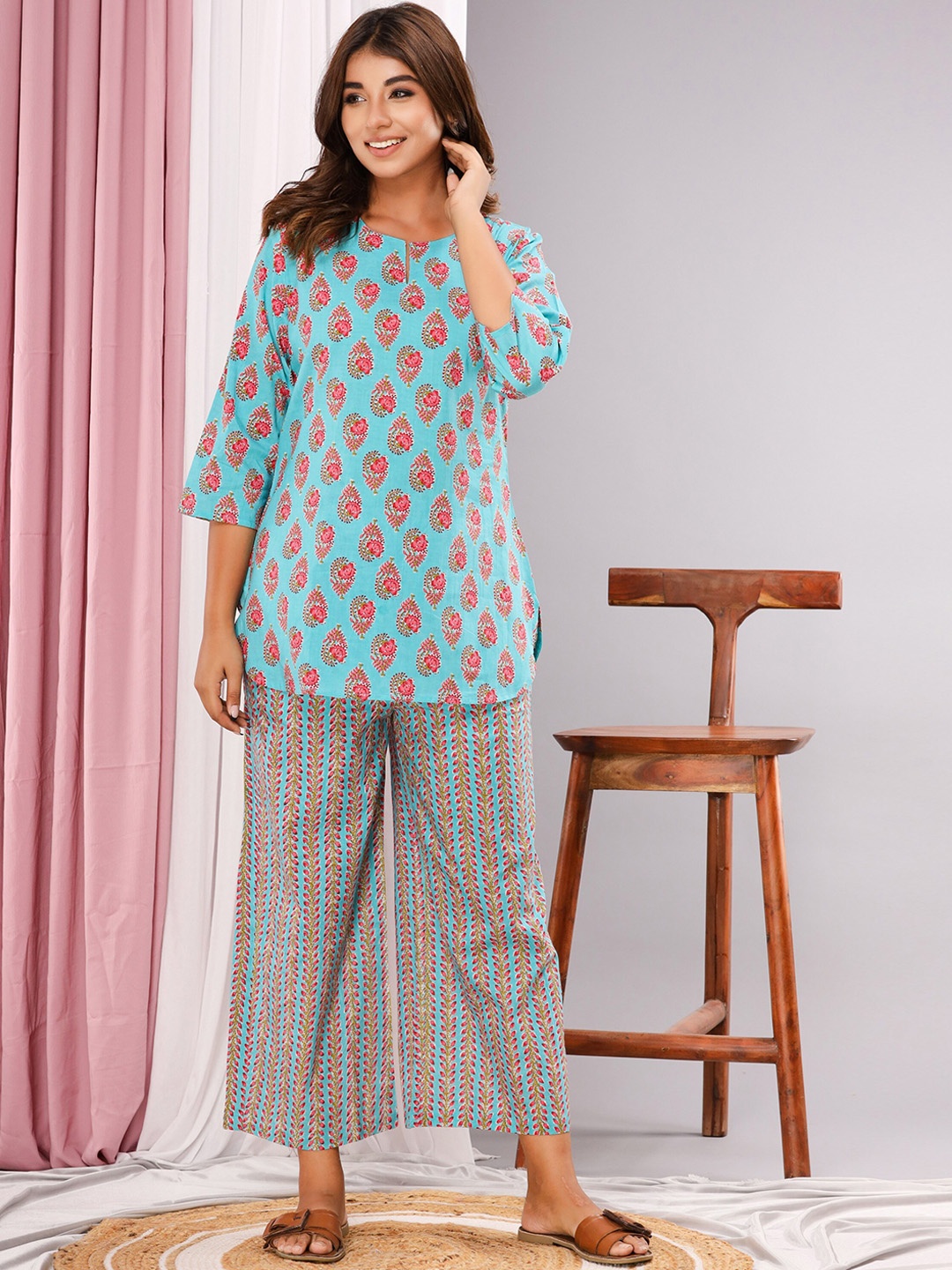 

FEATHERS CLOSET Ethnic Motifs Printed Pure Cotton Top & Pyjama, Blue