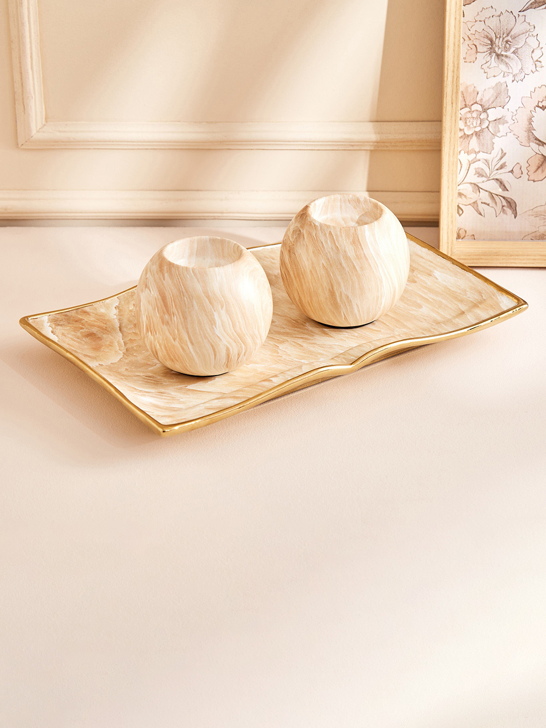 

Home Centre Krater 2 Pcs Beige Polyresin Spherical T-Light Holders with Tray