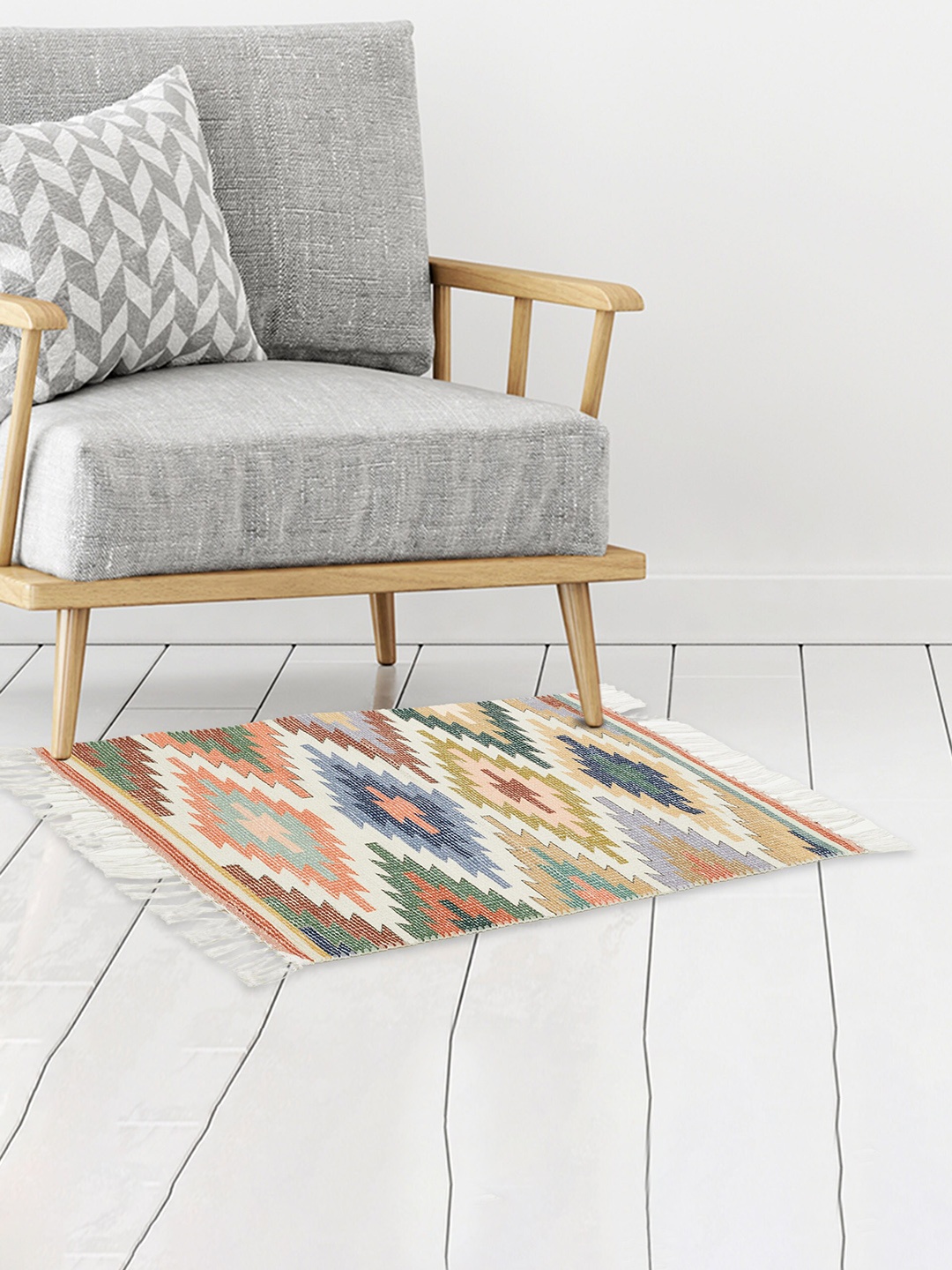 

Home Centre Mariette White & Green Printed Dhurries