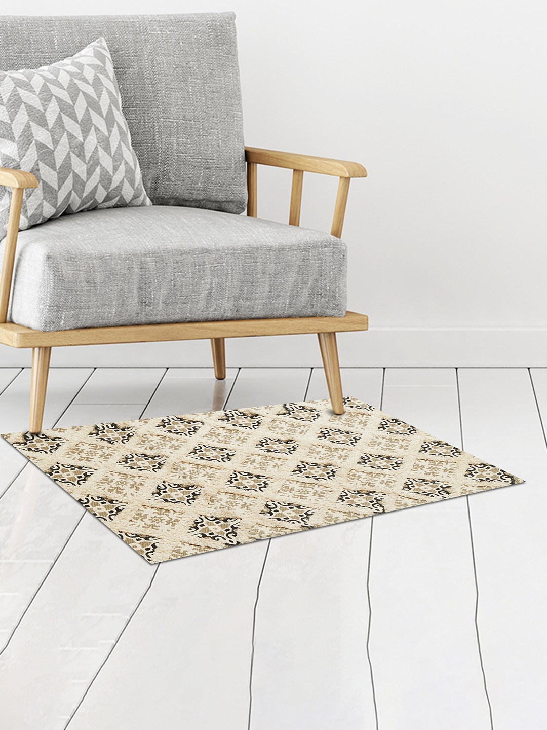 

Home Centre Windsor Beige & Navy blue Embossed Dhurrie