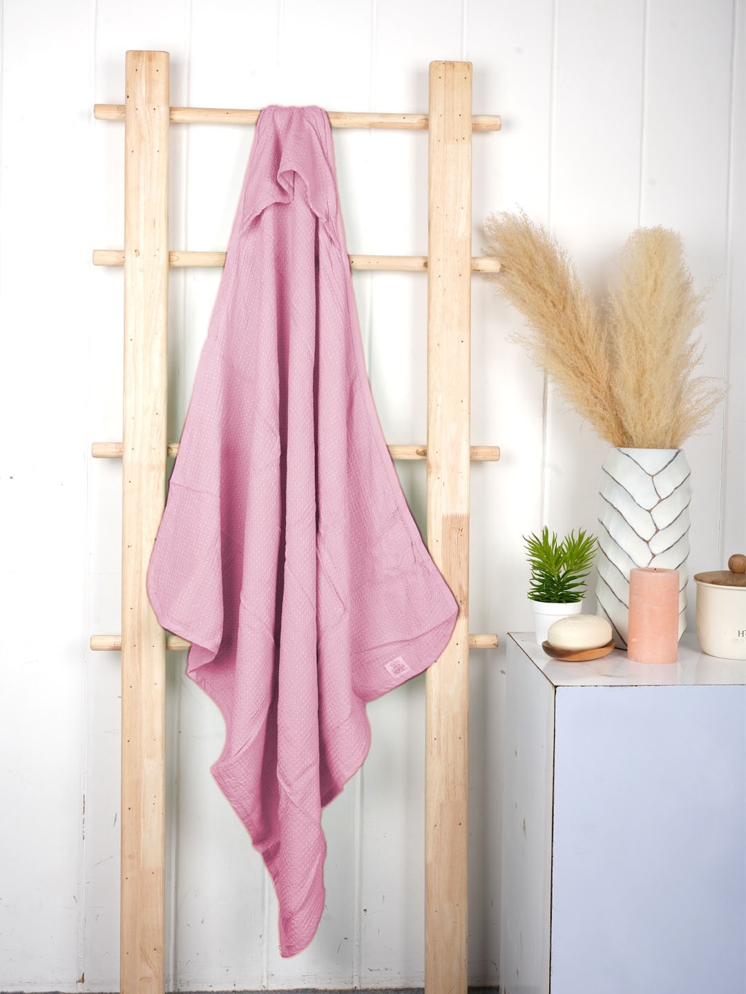 

Doctor Towels Infants Pink Bamboo Waffle Double Cloth Hooded Towel