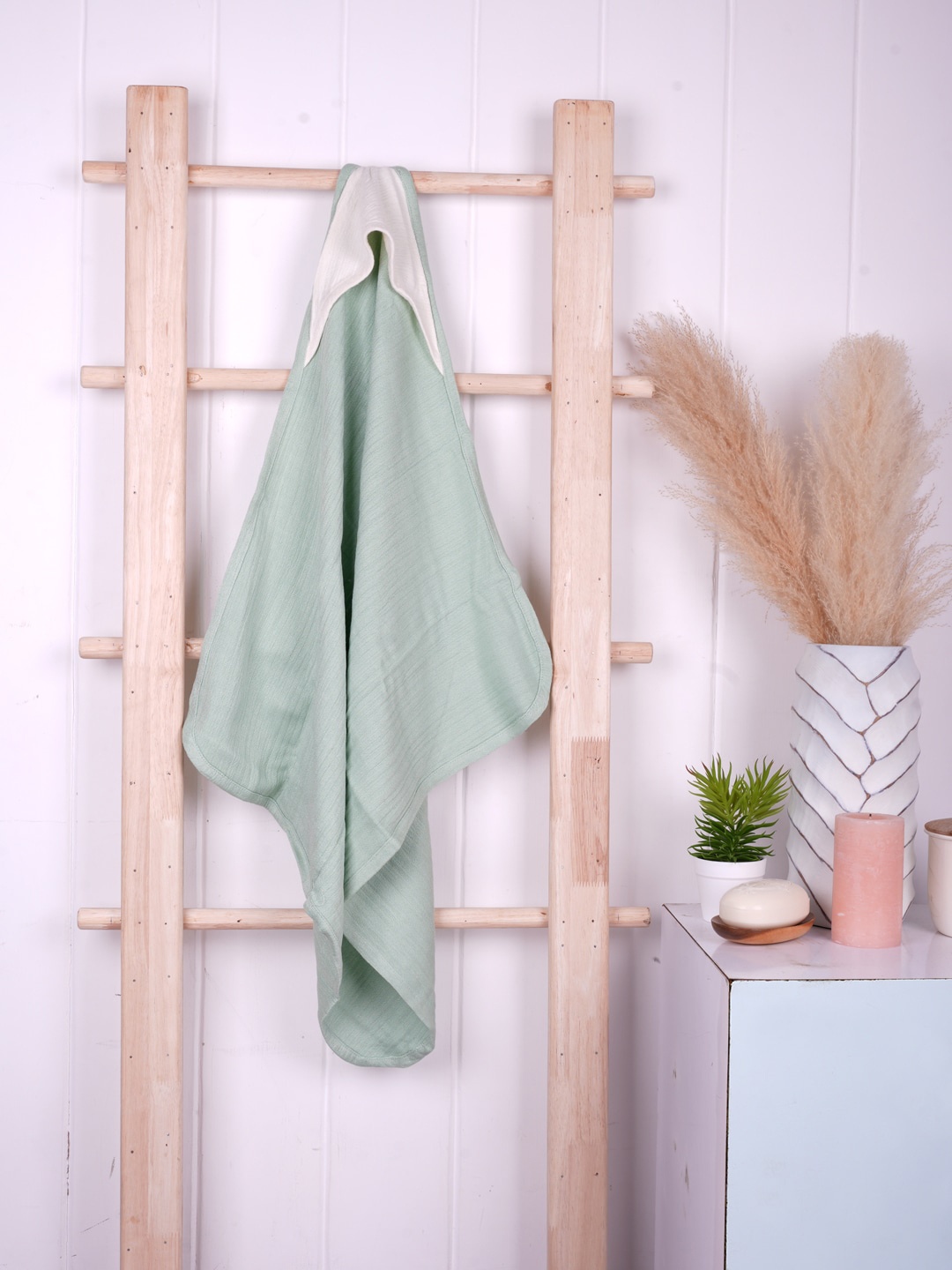 

Doctor Towels Infants Green Colourblocked Banana Double Cloth Hooded Towel