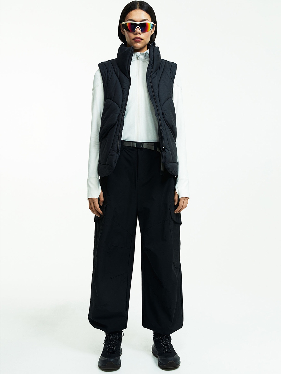 

H&M Women Outdoor Parachute Trousers, Black