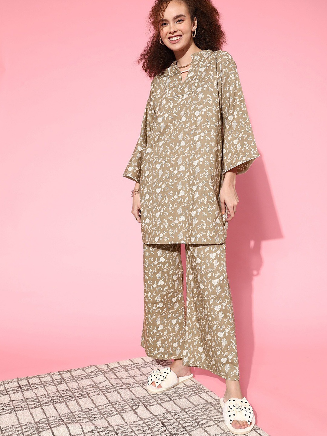 

The Kaftan Company Floral Printed Mandarin Collar Kaftan Tunic With Trouser, Beige