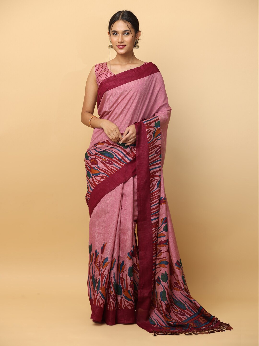 

VASTRANAND Floral Printed Saree, Burgundy