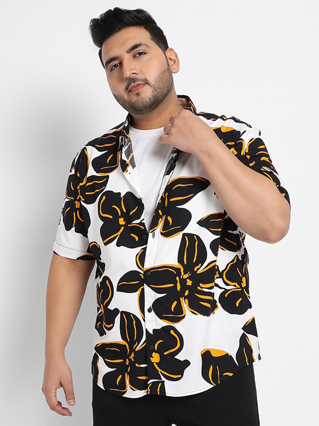 

Instafab Plus Classic Floral Printed Spread Collar Casual Shirt, White
