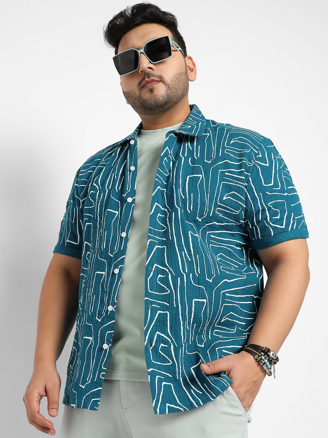 

Instafab Plus Plus Size Classic Abstract Printed Casual Shirt, Teal