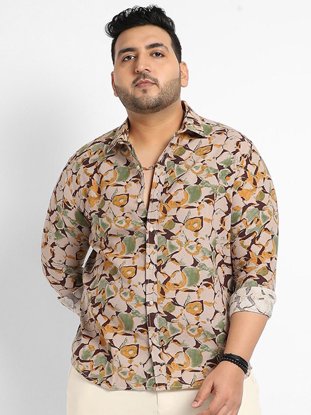 

Instafab Plus Men Plus Size Classic Spread Collar Abstract Printed Cotton Casual Shirt, Beige