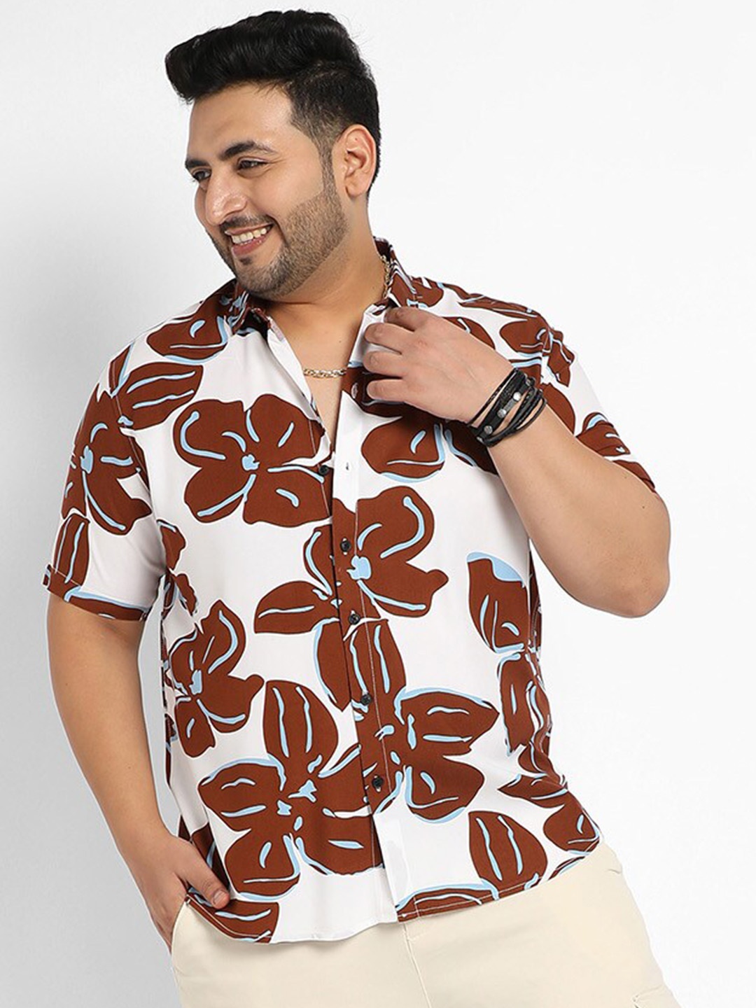 

Instafab Plus Men Plus Size Classic Spread Collar Floral Printed Casual Shirt, White