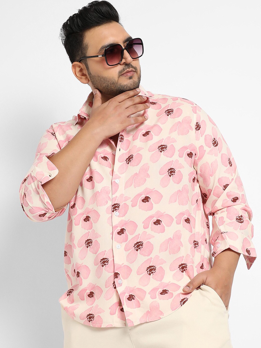 

Instafab Plus Men Plus Size Classic Spread Collar Floral Printed Casual Shirt, Pink