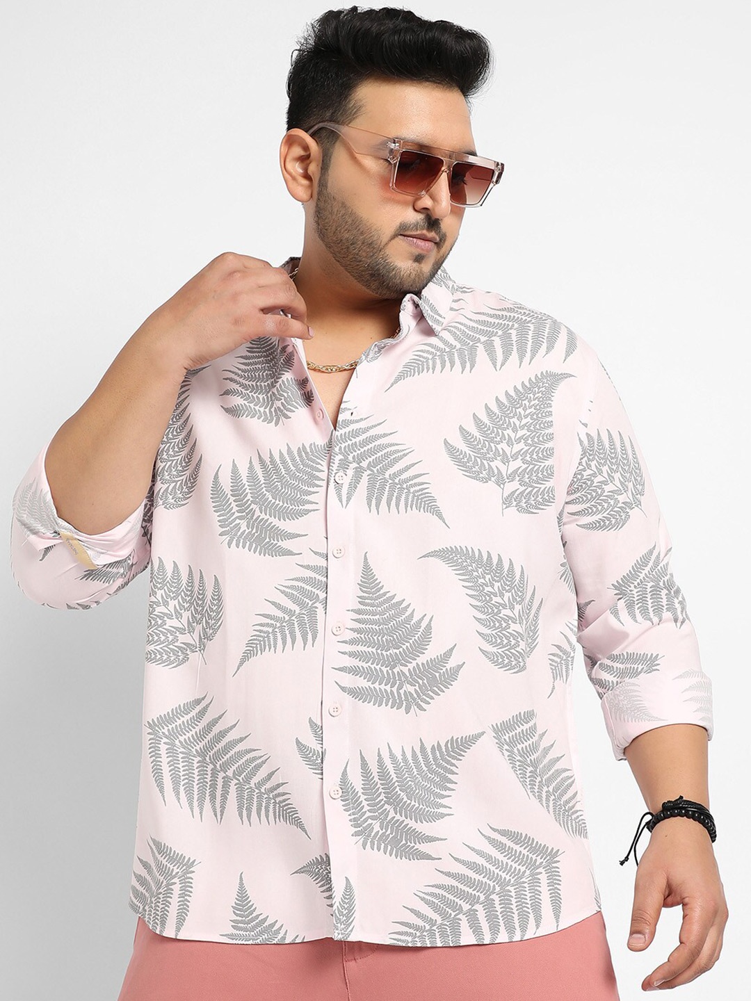 

Instafab Plus Classic Opaque Printed Casual Shirt, Pink