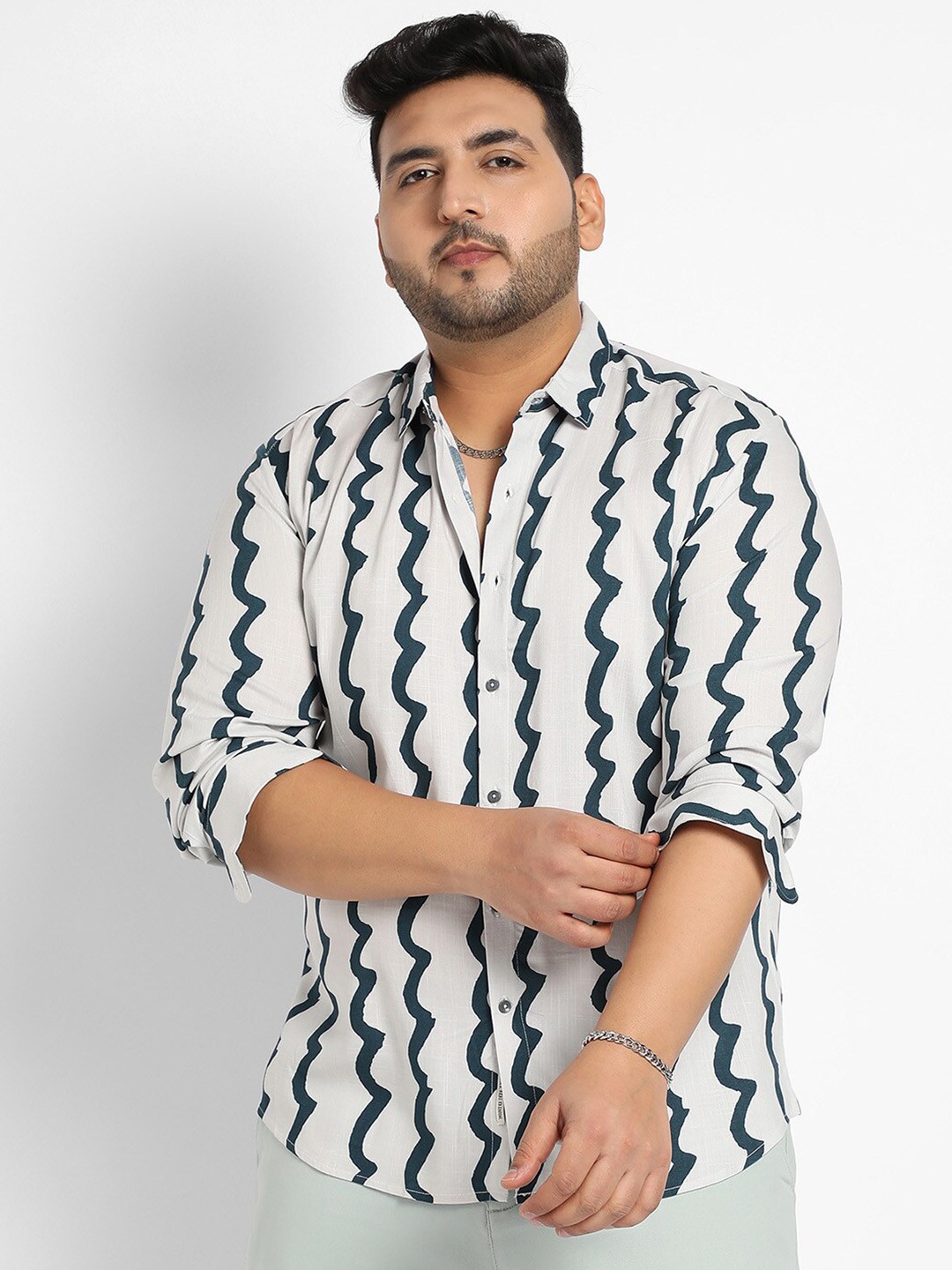 

Instafab Plus Classic Opaque Printed Cotton Casual Shirt, White