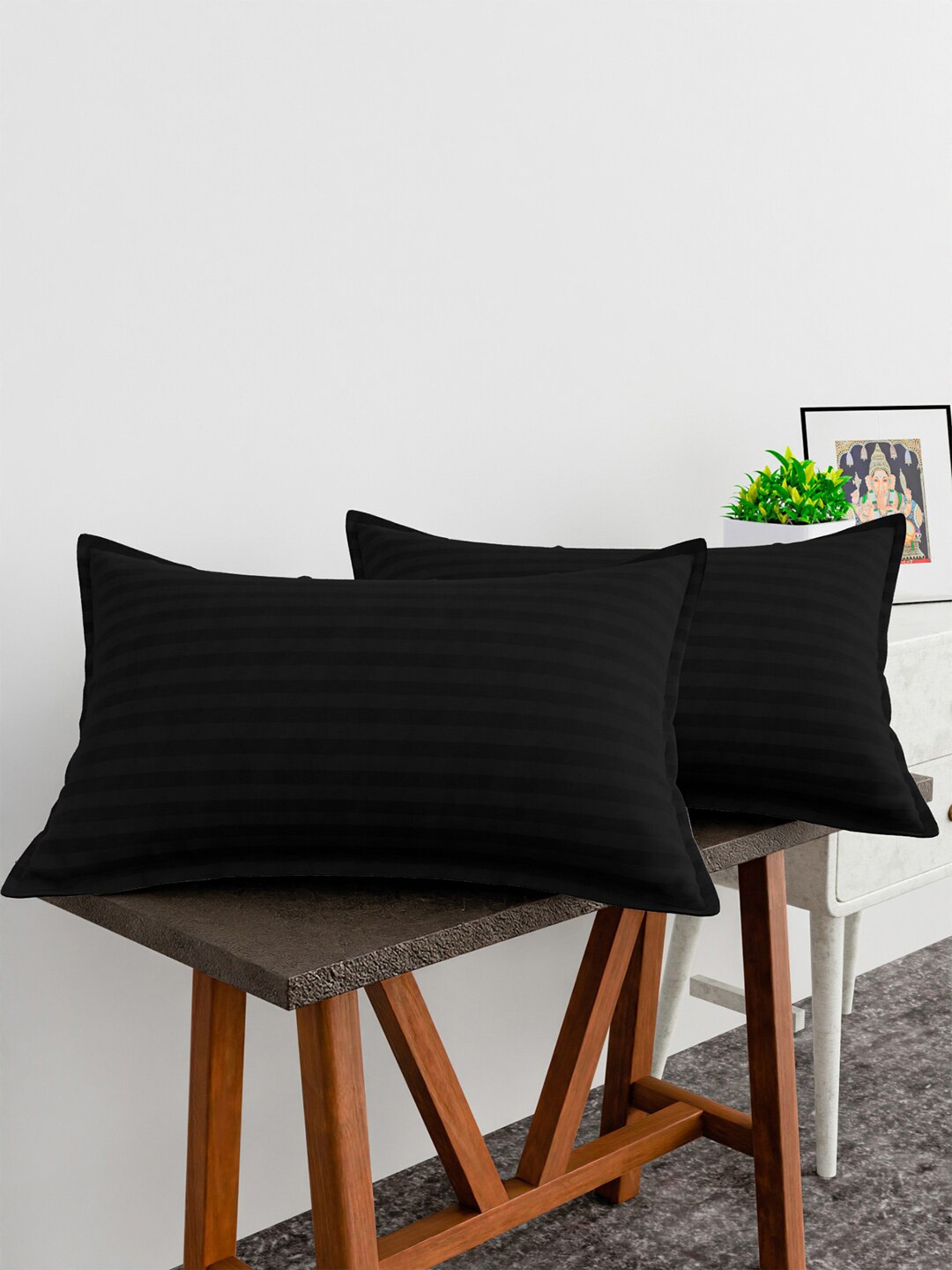 

Kuber Industries Black 4-Pieces Striped Cotton Pillow Covers