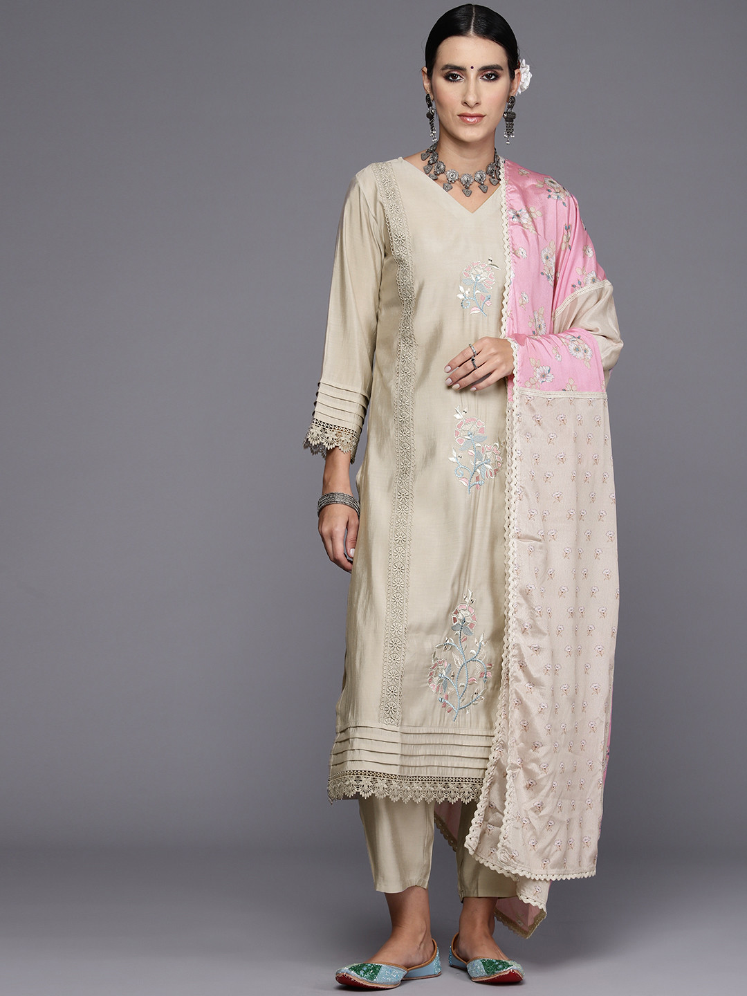 

Indo Era Women Floral Embroidered Regular Thread Work Kurta with Trousers & Dupatta, Beige