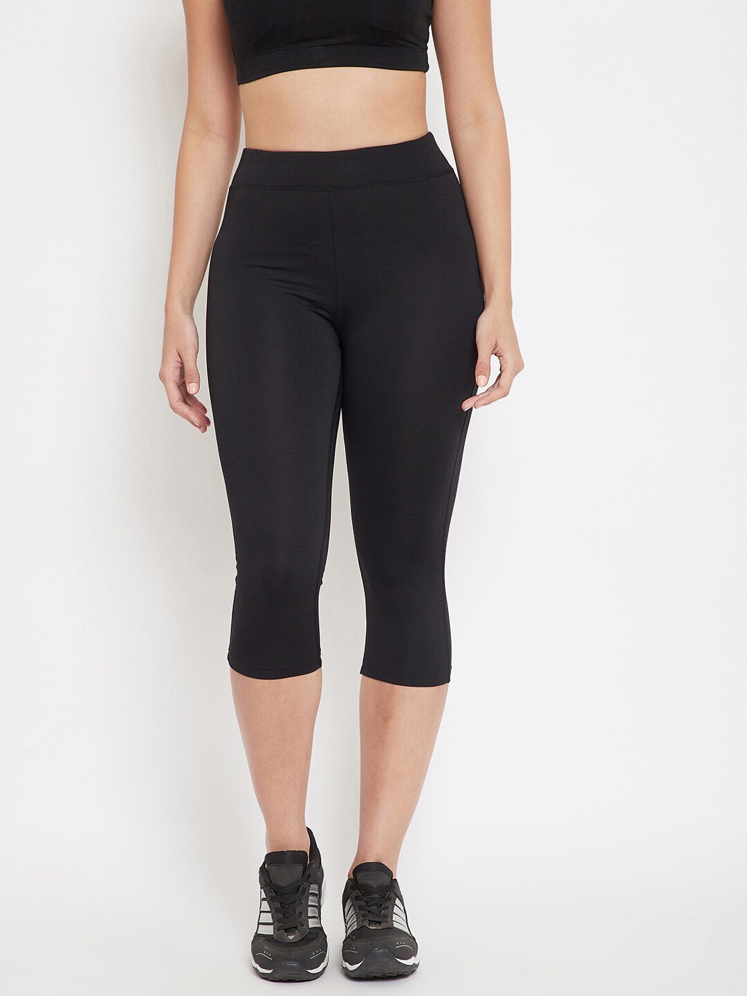 

URKNIT Women Slim Fit Mid-Rise Workout Capris, Black
