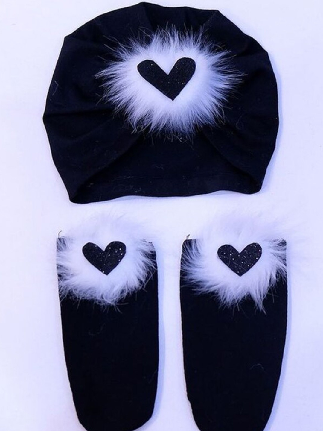 

TIPY TIPY TAP Kids Furry Heart Turban Cap with Socks, Black