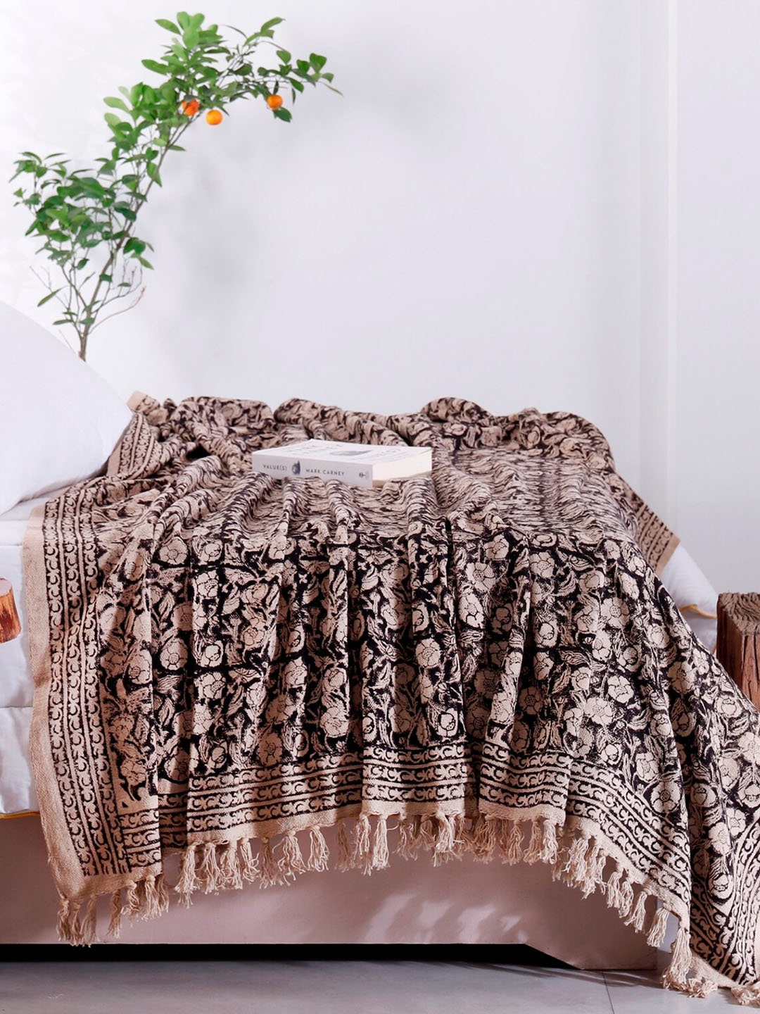 

HANDICRAFT PALACE Black & Beige Printed Pure Cotton Throws