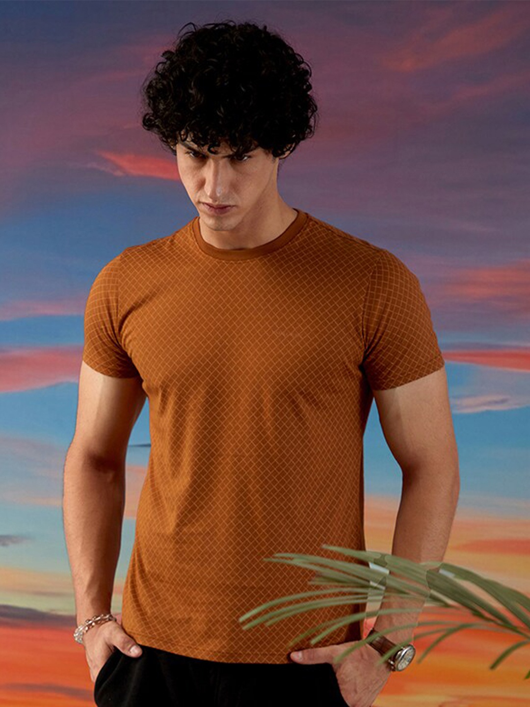 

Markle Moro Slim Fit Checked Round Neck Cotton Casual T-shirt, Brown