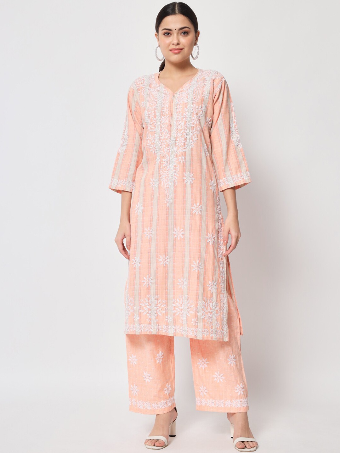 

Ethnava Floral Embroidered Thread Work Detailed Pure Cotton Straight Kurta With Trousers, Peach