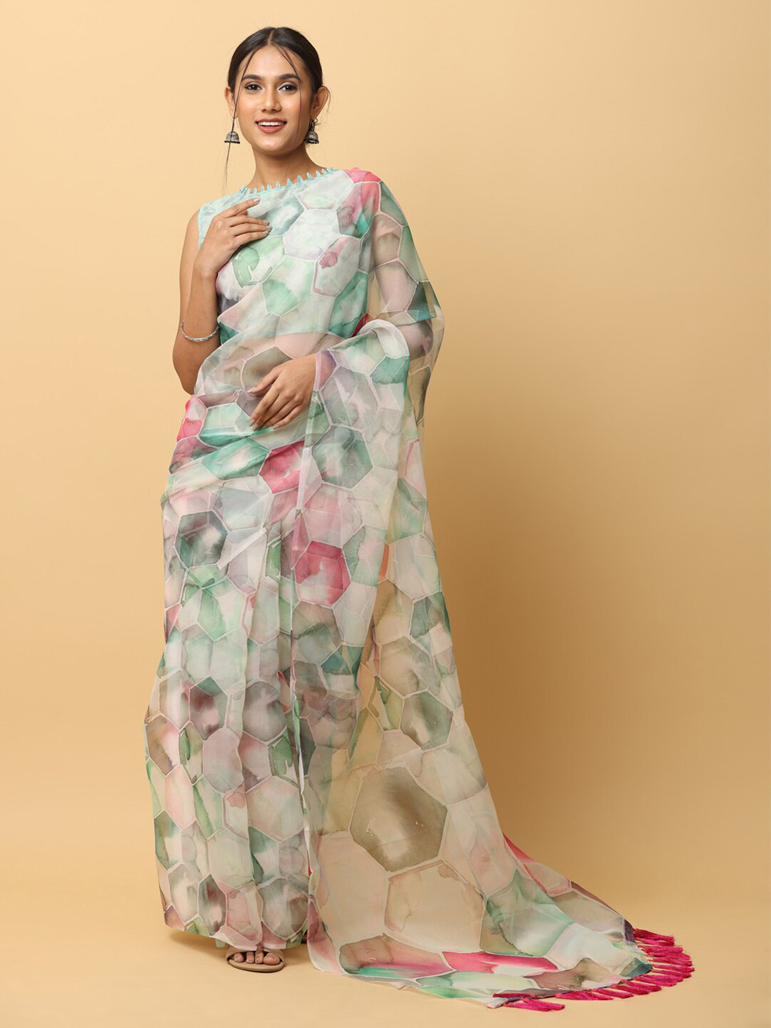 

VASTRANAND Geometric printed Saree, Green