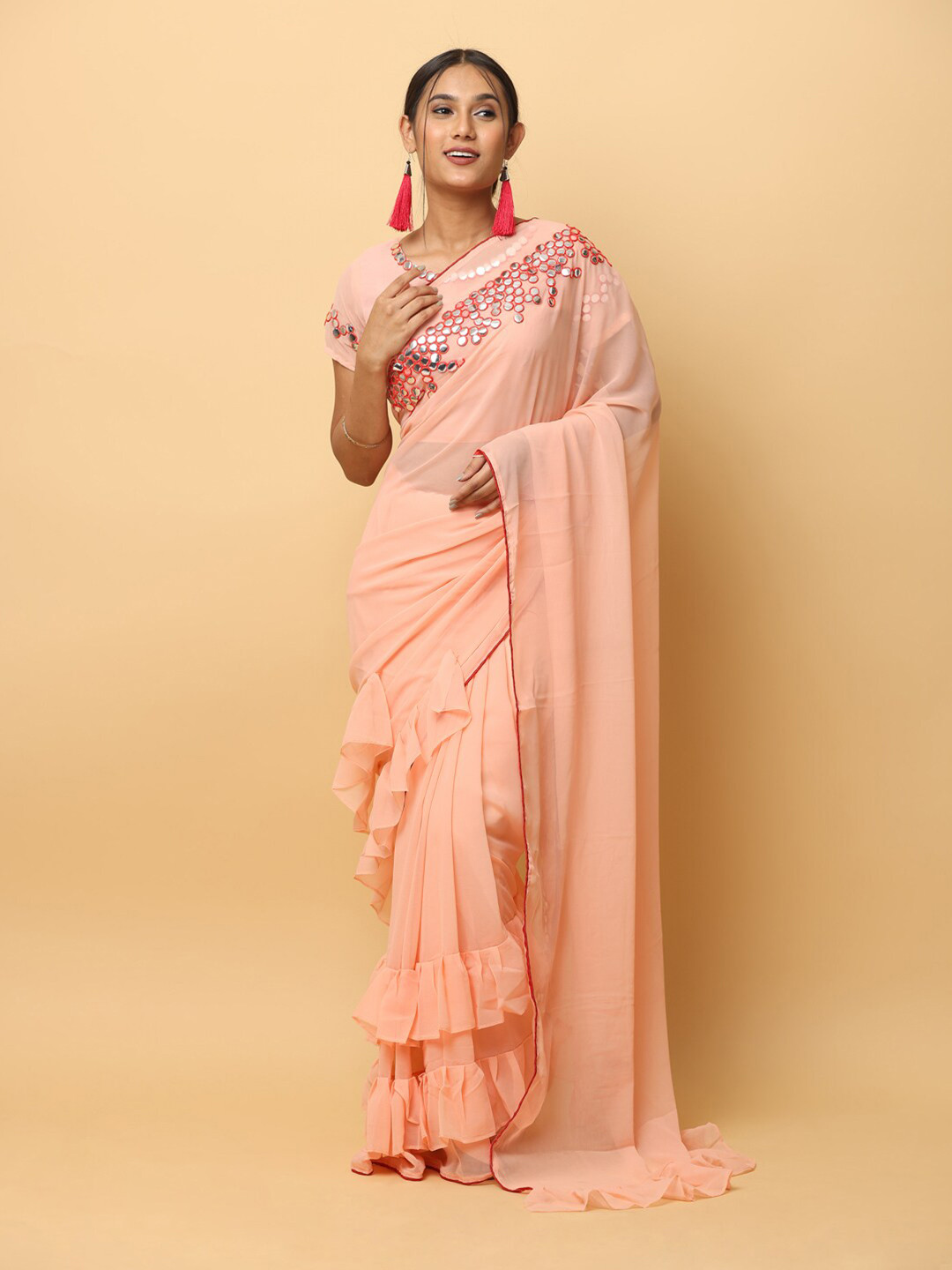 

VASTRANAND Embellished Mirror Work Saree, Peach