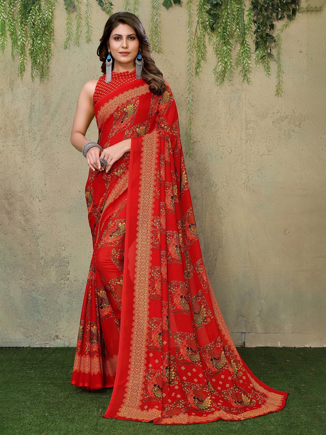 

Yashika Ethnic Motifs Printed Poly Georgette Saree, Red