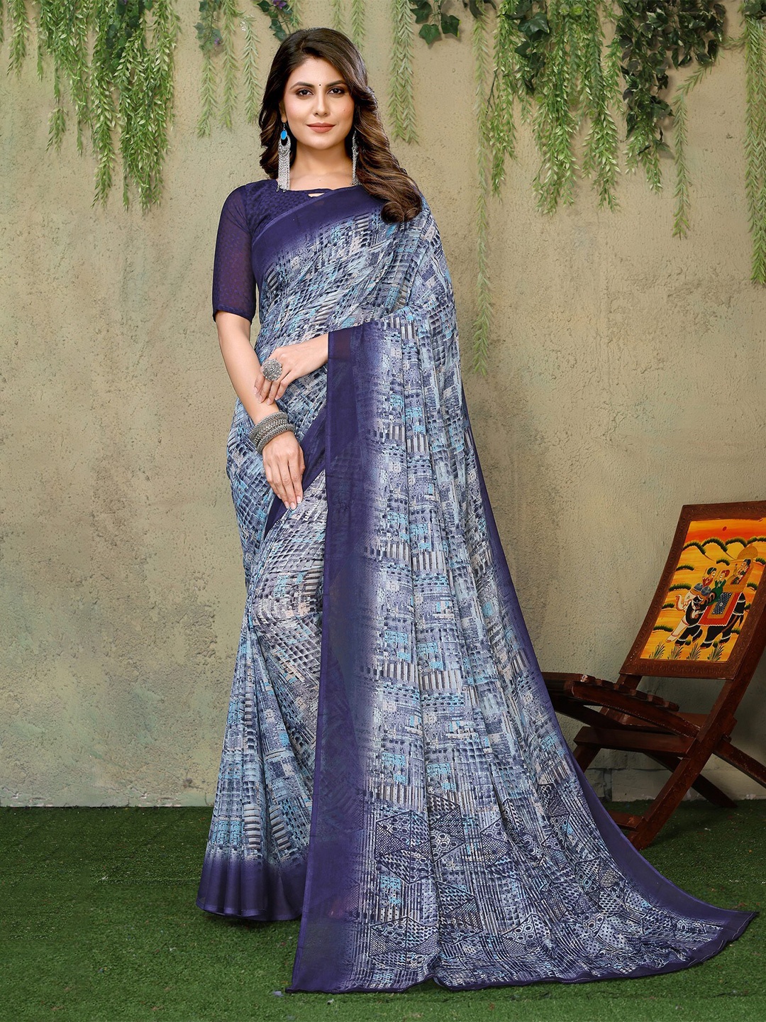 

Yashika Abstract Printed Saree, Navy blue