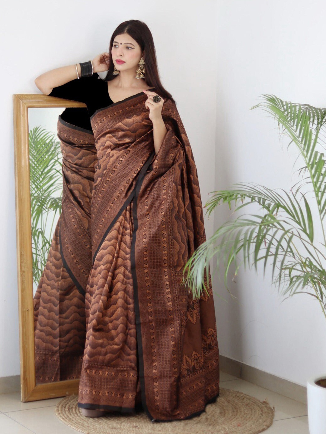 

Yashika Ethnic Motifs Woven Design Zari Silk Cotton Banarasi Saree, Brown