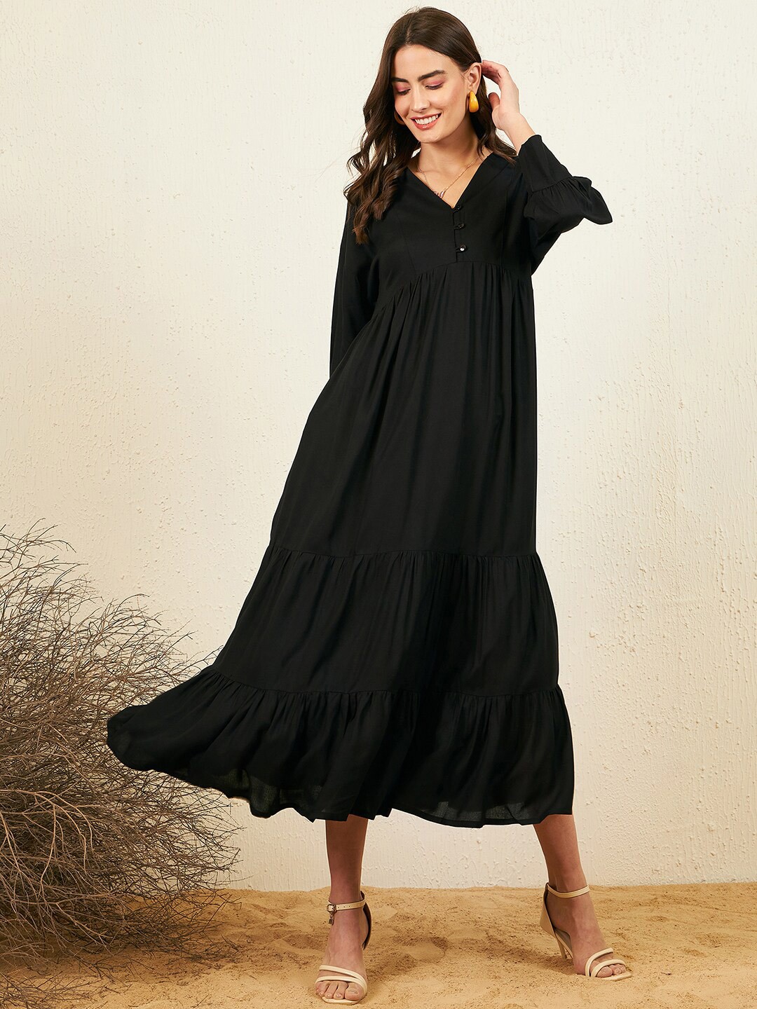 

Carlton London V-Neck Cuffed Sleeve Gathered & Tiered A-Line Dress, Black