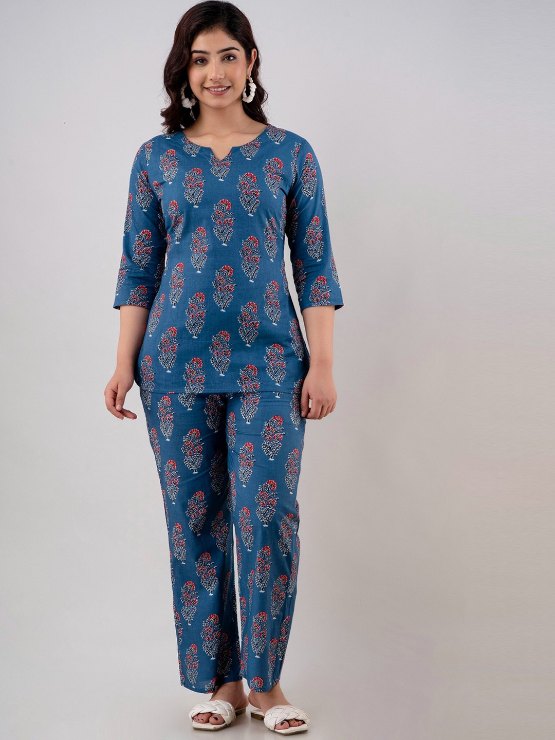 

CELEBRAVO Ethnic Motifs Printed Top And Pyjamas, Blue