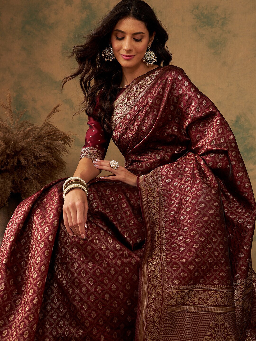 

Sangria Woven Design Zari Banarasi Saree, Maroon