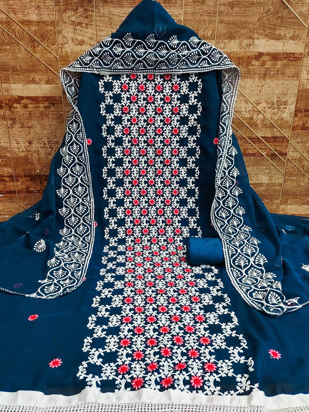 

KALINI Floral Embroidered Unstitched Dress Material, Teal