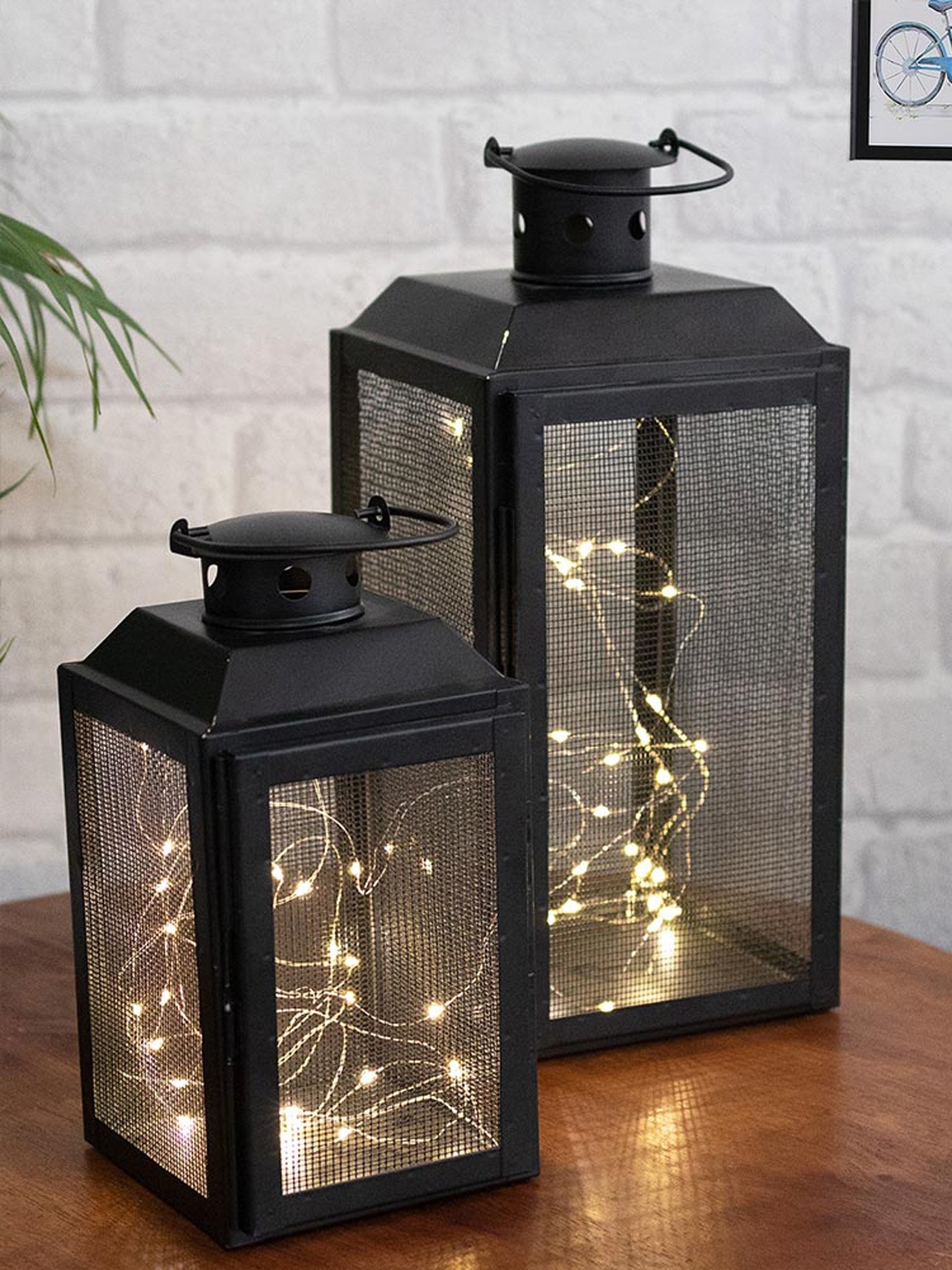 

Homesake 2-Pcs Black Iron Lantern & String Lights